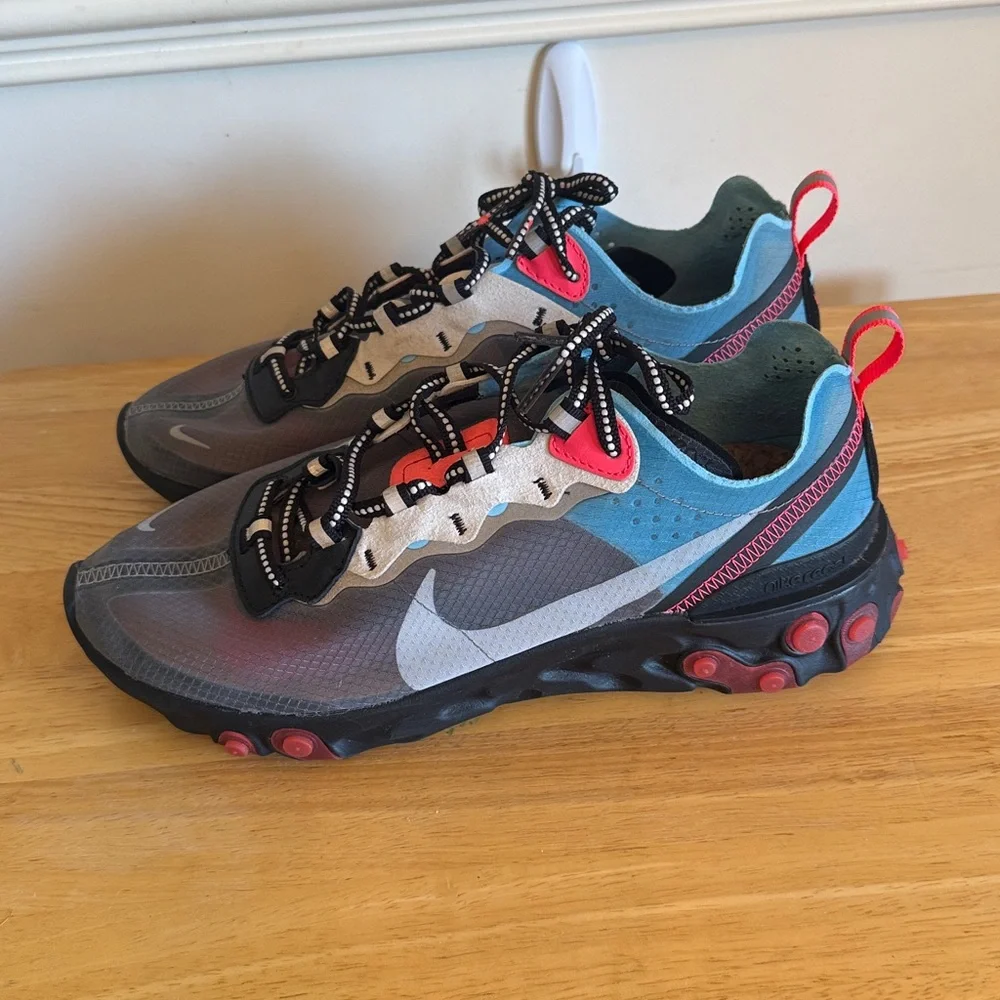 NIKE REACT ELEMENT 87 BLUE CHILL SOLAR RED MENS AQ1090 006 Size 8‎